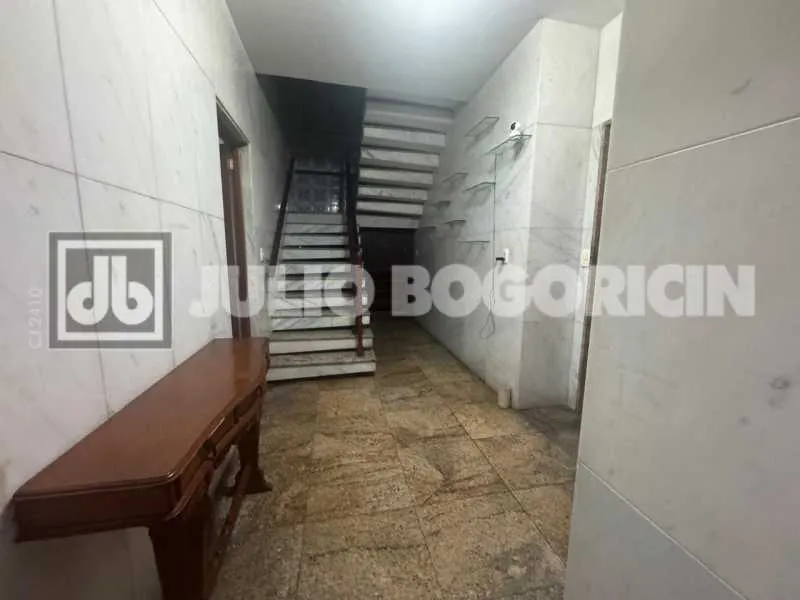 Дом 429 м²: 4 спальни, 5 парковочных мест, барбекю — photo 35