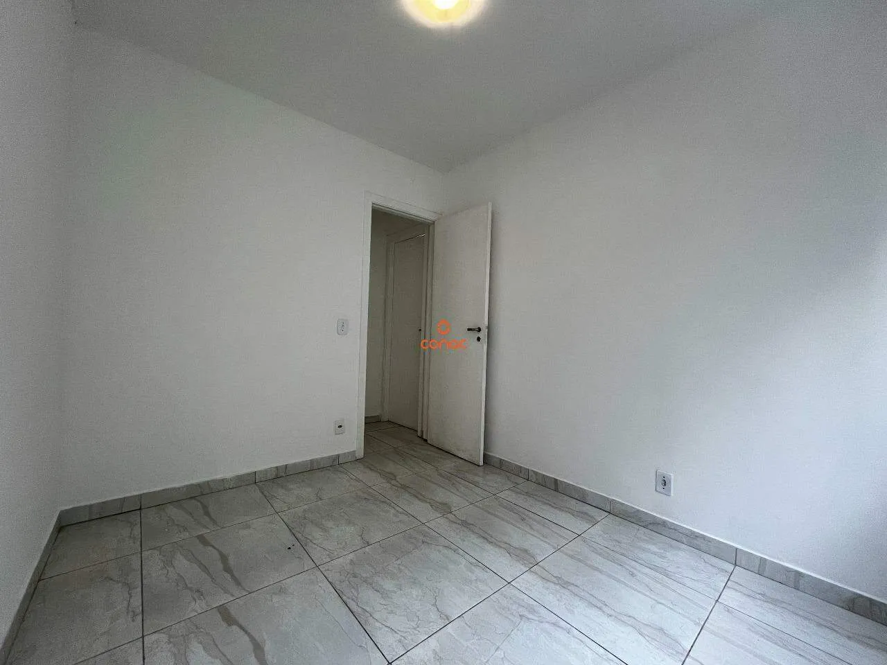 Apartamento de 2 habitaciones con balcón y 1 plaza de garaje — photo 16