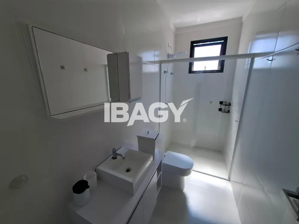 Furnished house with 4 en-suites and 220 m², no parking — photo 40