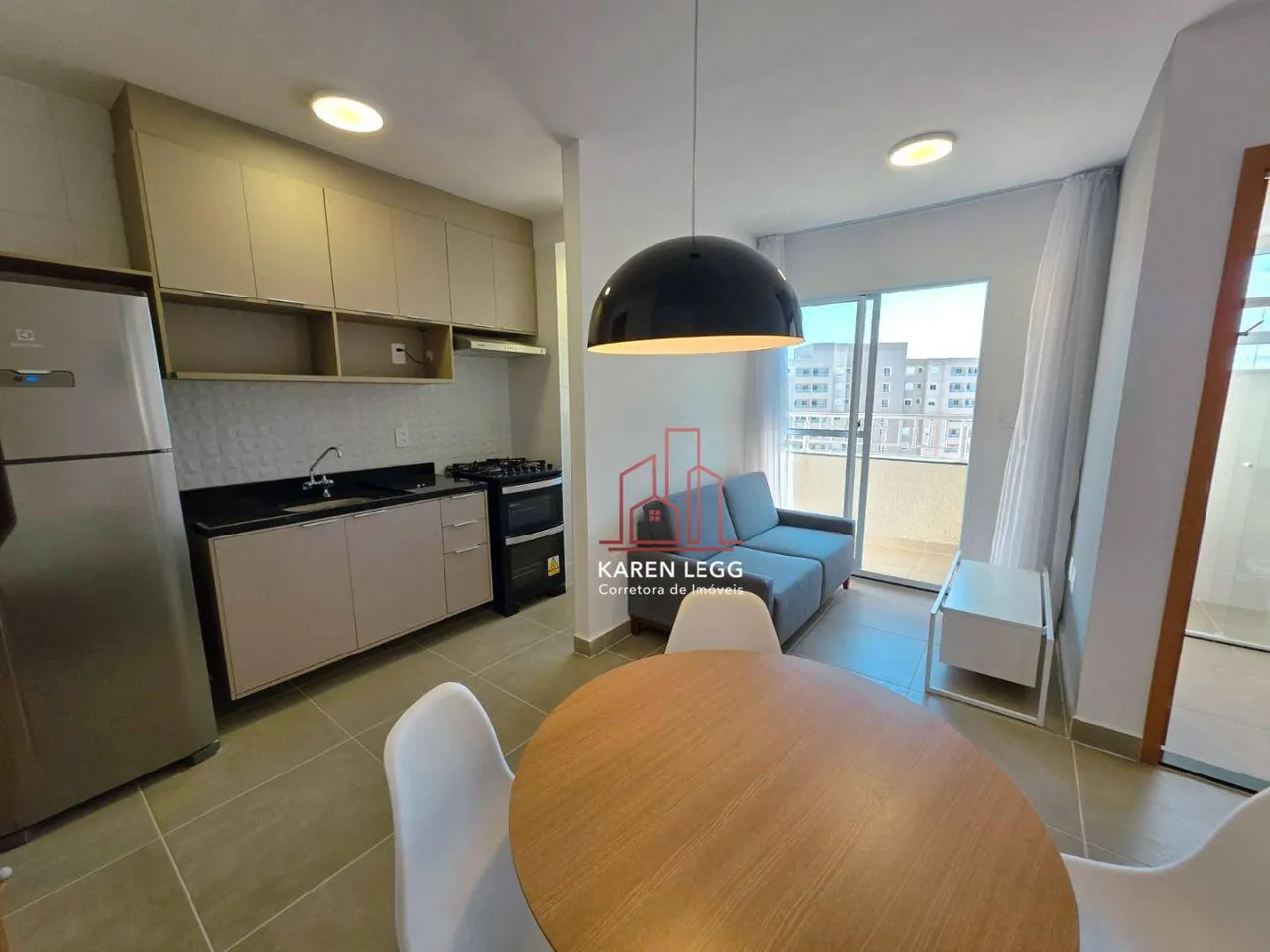 Apartamento de 2 dormitórios com 2 banheiros e 1 vaga