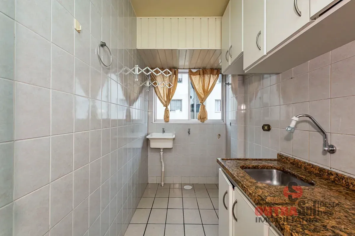 Apartamento, 41 m², com piso de madeira ou laminado