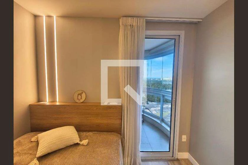 2-bedroom apartment with 1 en-suite and open-plan kitchen — photo 18