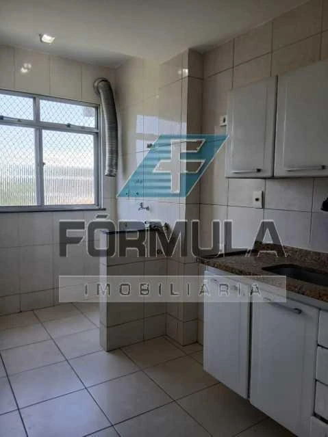 One-bedroom apartment in a building with a gym — photo 2