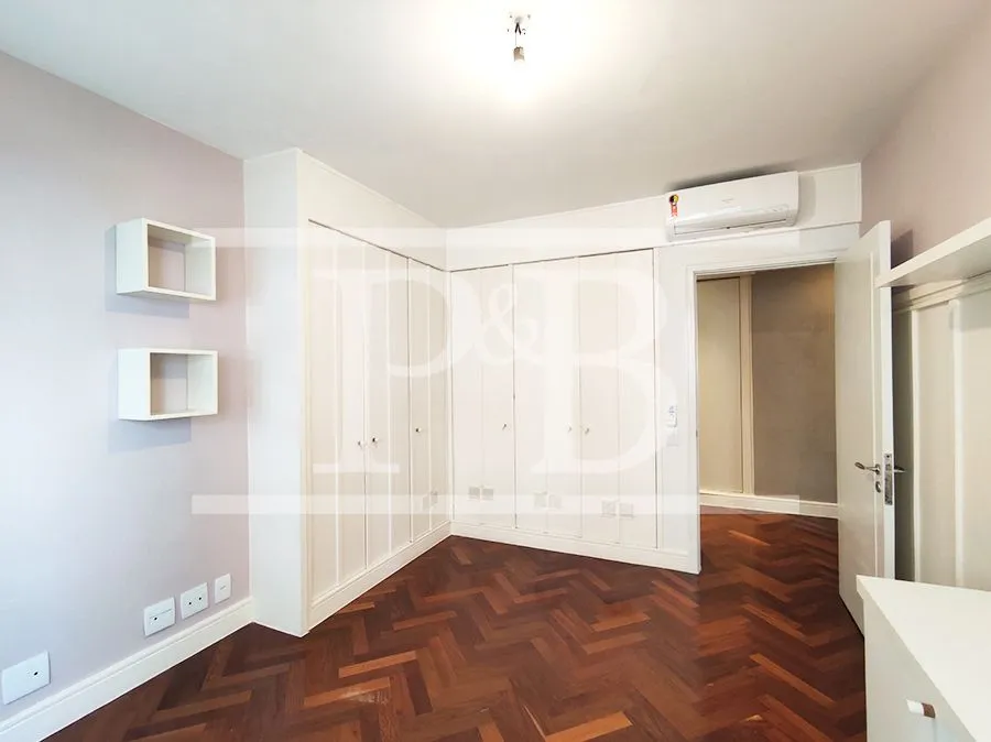 4-bedroom apartment 284 m² with 3 parking spaces — photo 23