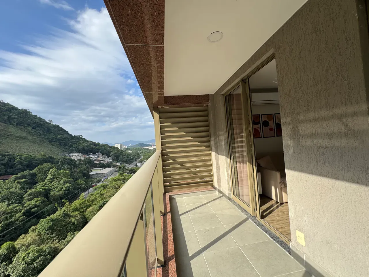 69 m² apartment with a mountain view and a home office — photo 20
