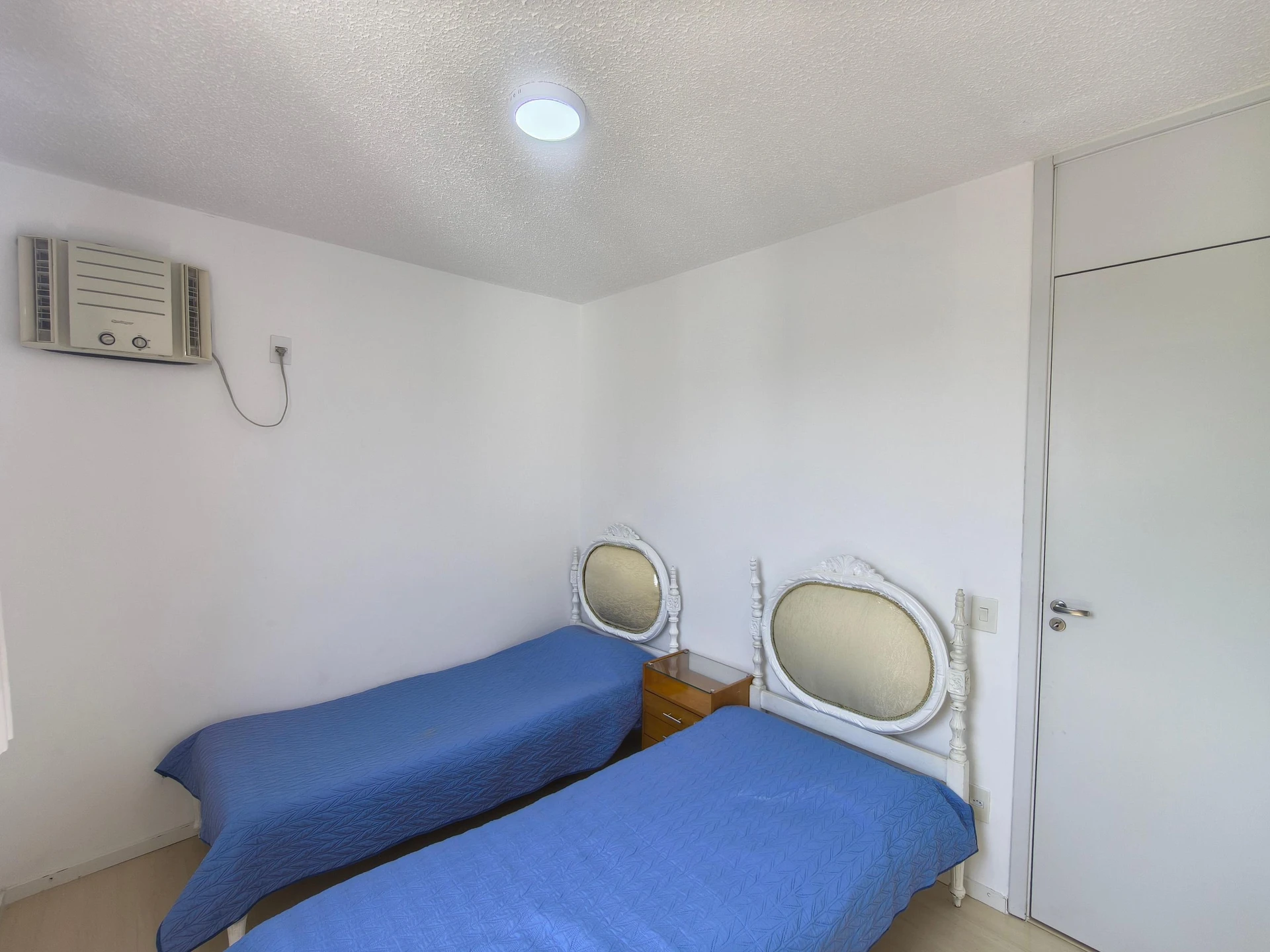 Mountain view in a 2-bedroom apartment, 50 m² — photo 23