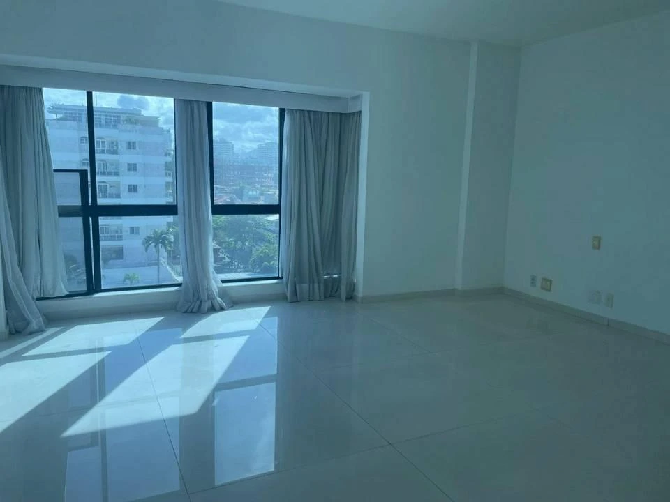 Apartment with 3 en-suite bedrooms and gas stove — photo 3