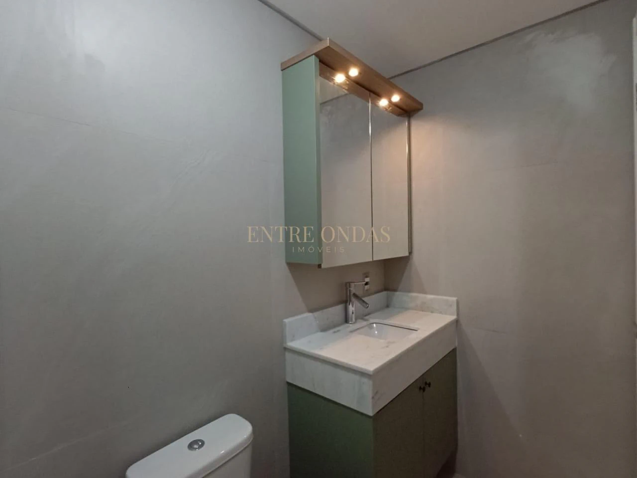 Apartamento de 2 dormitorios con 1 suite y 3 baños — photo 18
