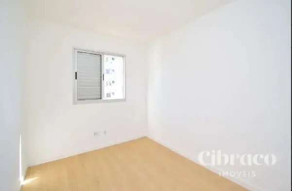 Furnished 2-bedroom apartment with 1 bathroom — photo 3