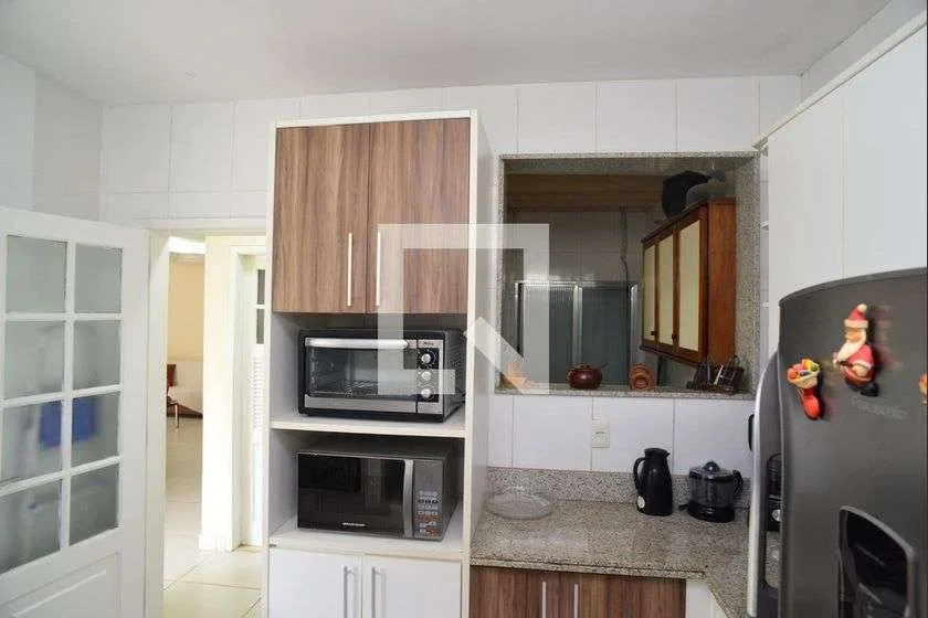Washing machine in a 5-bedroom house, 220 m² — photo 13