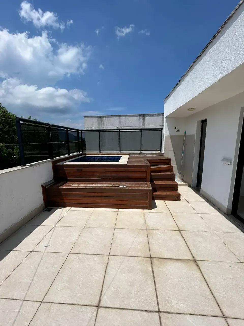 Apartment with 4 bedrooms and balcony grill — photo 9