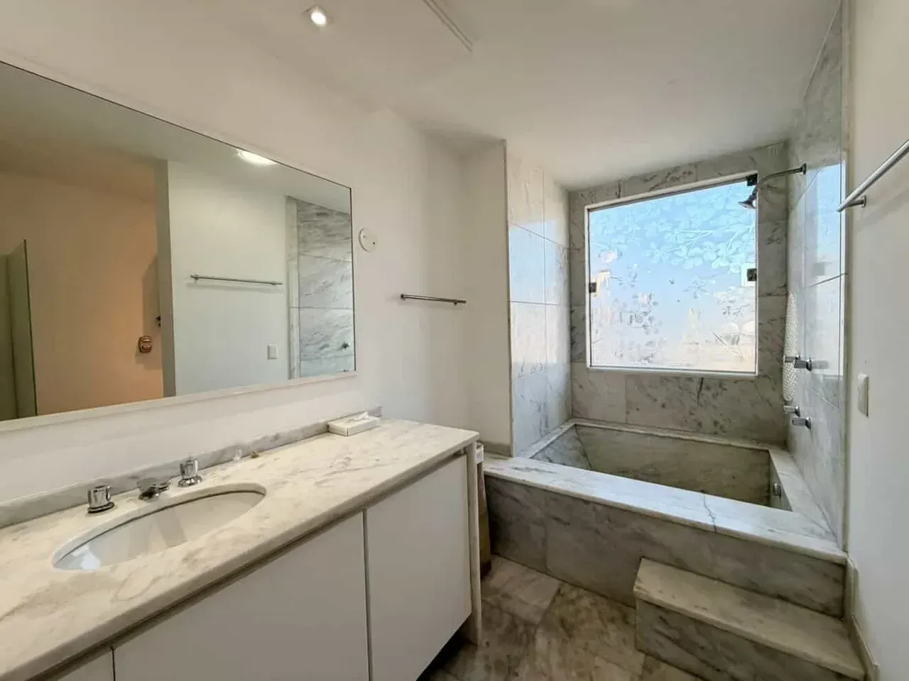 Duplex penthouse unfurnished with 4 bedrooms and 4 baths — photo 22