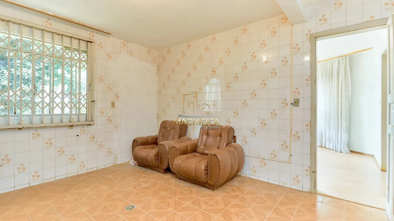 House with 3 bedrooms and a private BBQ area — photo 9