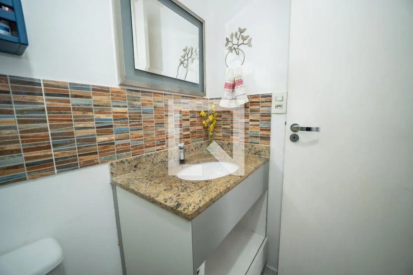 Apartamento mobiliado com 2 quartos e varanda — photo 4