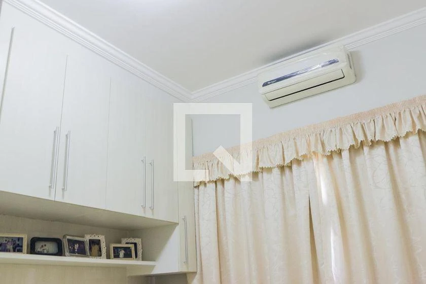 Furnished apartment, 150 m², with a glass-enclosed balcony — photo 47