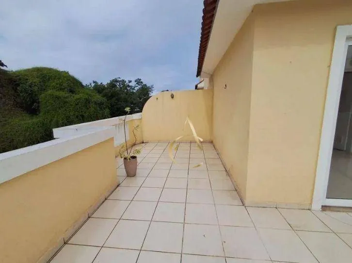 Casa com 3 quartos e varanda em bom estado — photo 34
