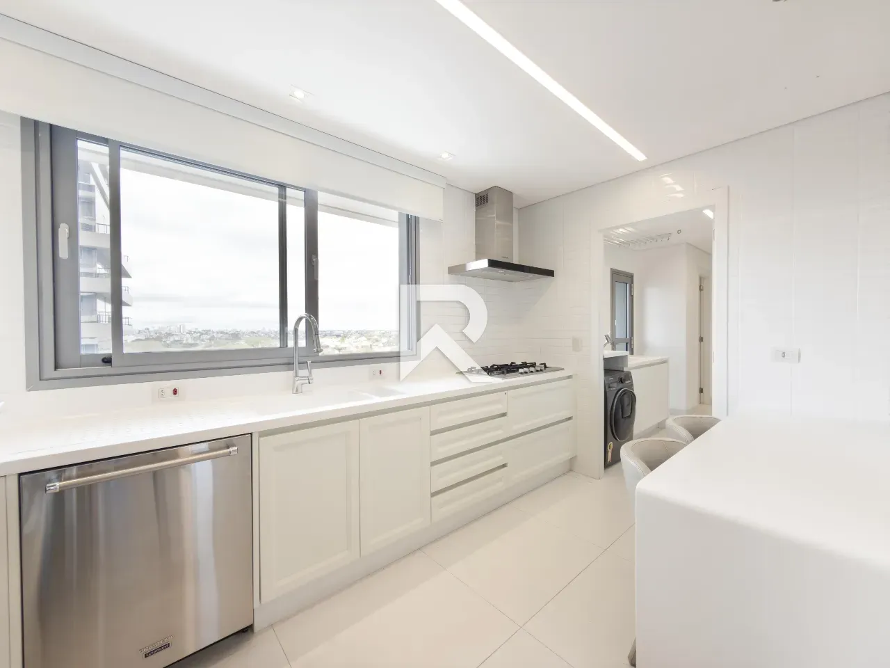 Apartamento amueblado con 3 suites, 338 m² y BBQ privado — photo 12