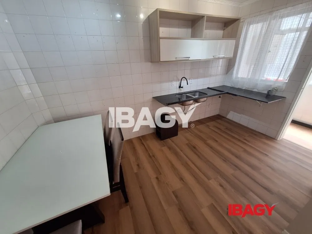 2-bedroom apartment with a suite and 69 m² — photo 2