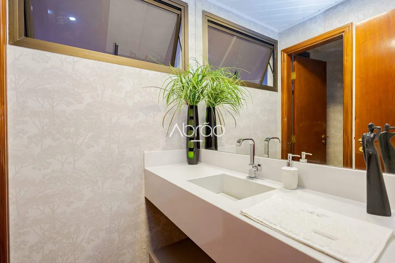4-bedroom apartment with 2 en-suites and 427 m² — photo 11
