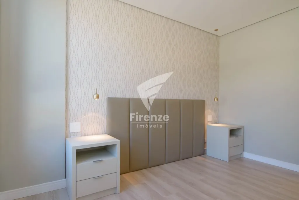 Furnished apartment with open-plan kitchen and private garden — photo 9