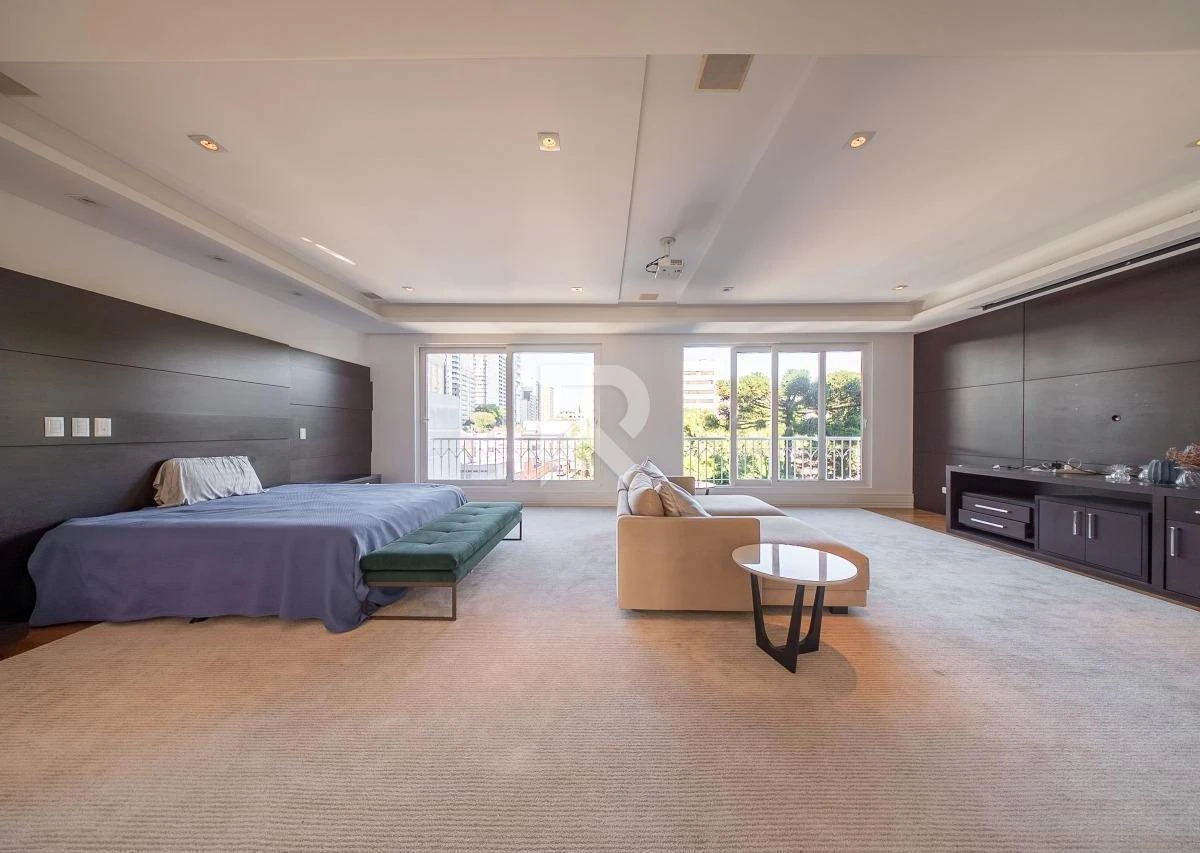 344 m² apartment with floor-to-ceiling windows and a bathtub — photo 33
