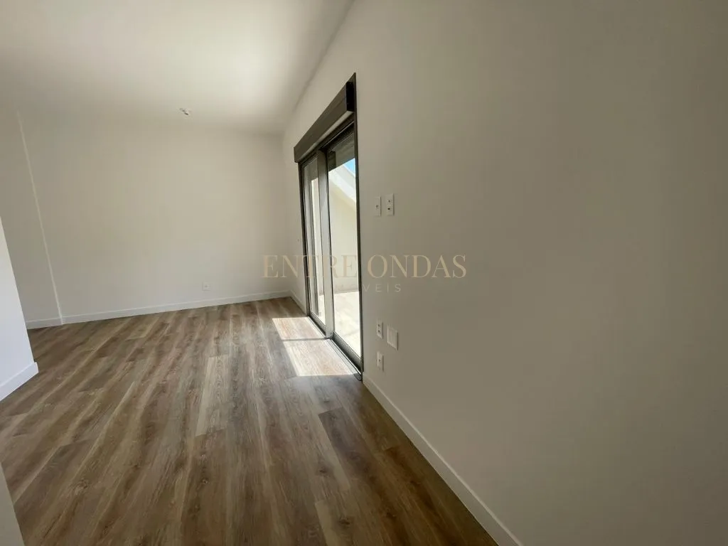 2-bedroom apartment with a washing machine in Florianópolis — photo 26