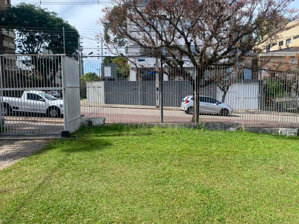Rental house with 3 bedrooms and 962 m² of space — photo 3
