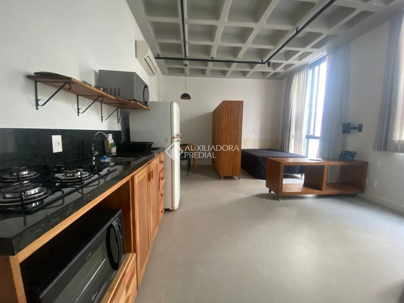 Furnished studio with open-plan kitchen and 61 m²