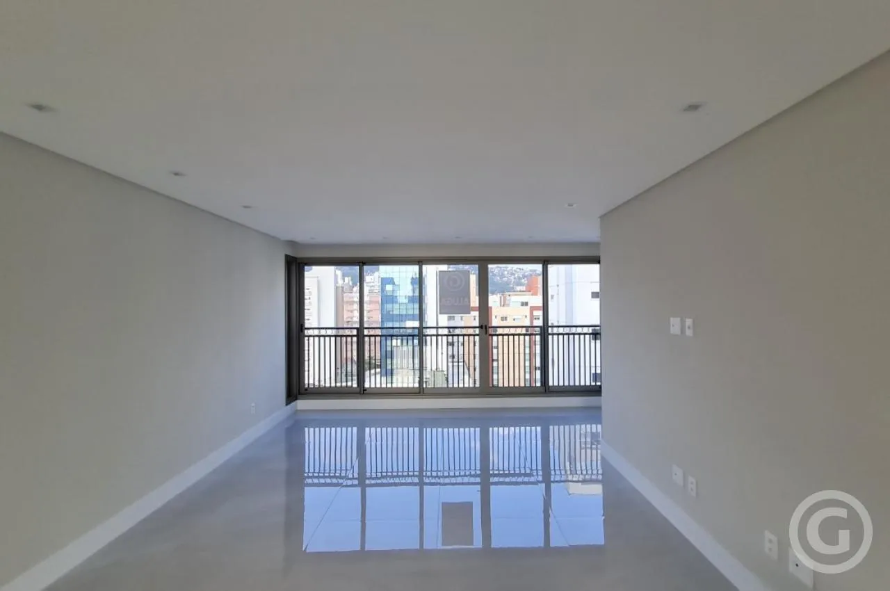 Панорамные окна и 3 спальни: квартира 153 м² — photo 13