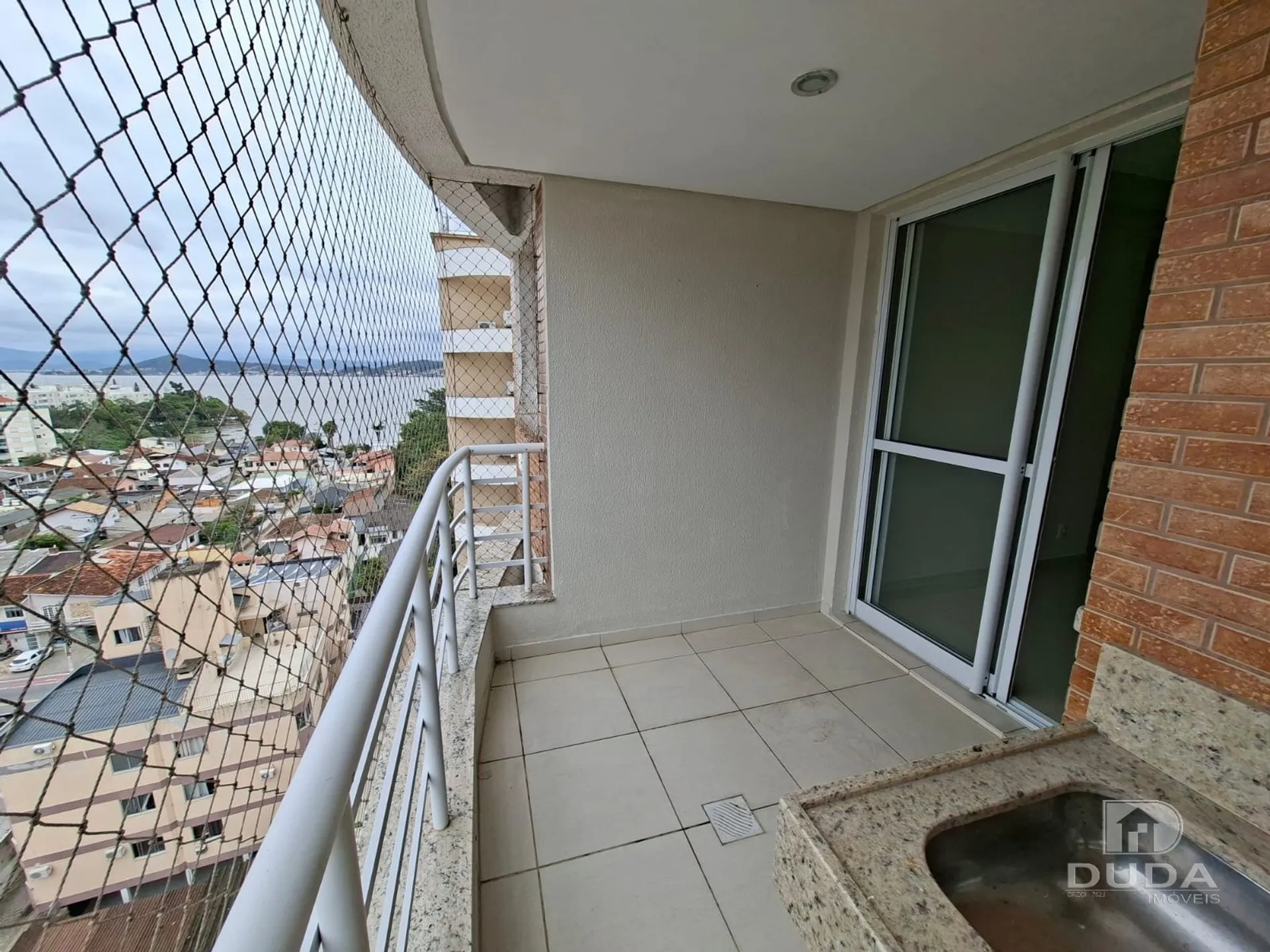 Apartment on the 10th floor with floor-to-ceiling windows — photo 36