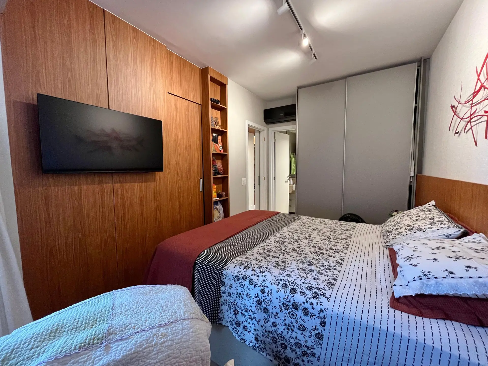 Furnished apartment, 70 m², with a water view — photo 10