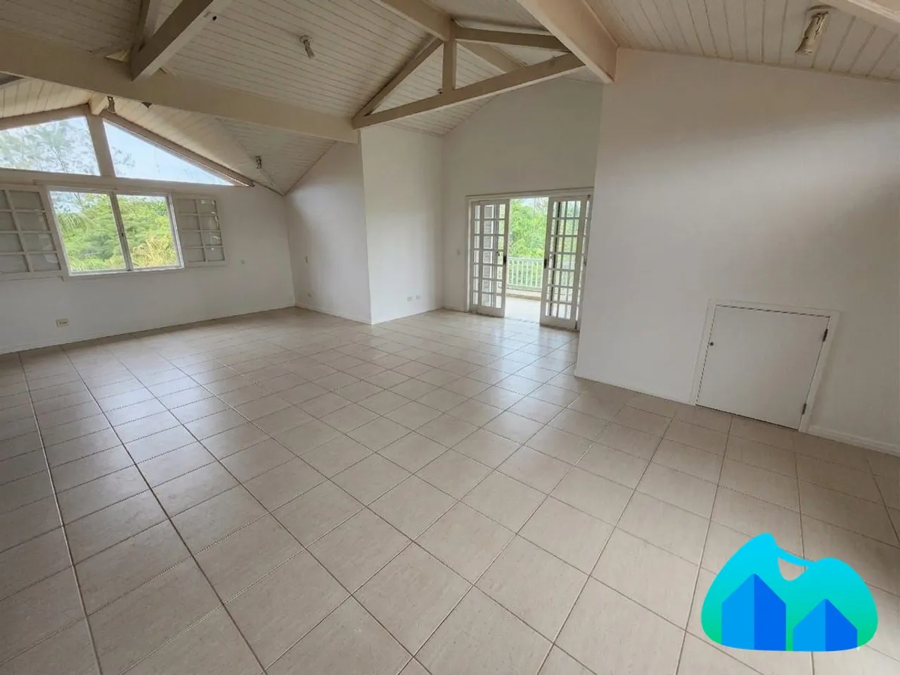 Casa mobiliada com 5 suítes e 3 vagas de garagem — photo 20