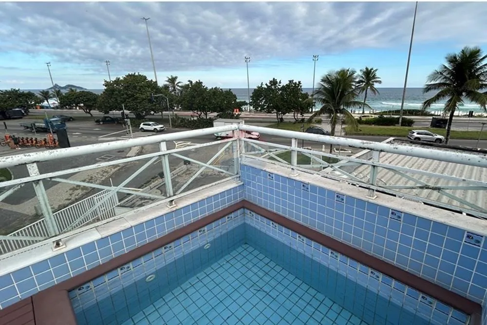 238 m² house with 6 bedrooms, 2 en-suites and 2 parking — photo 38
