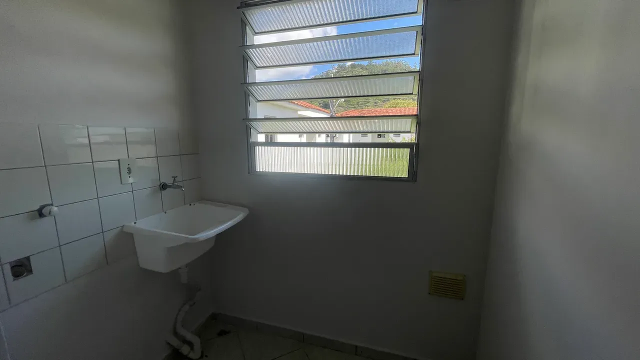 50 m² apartment with 2 bedrooms and a closed kitchen — photo 6