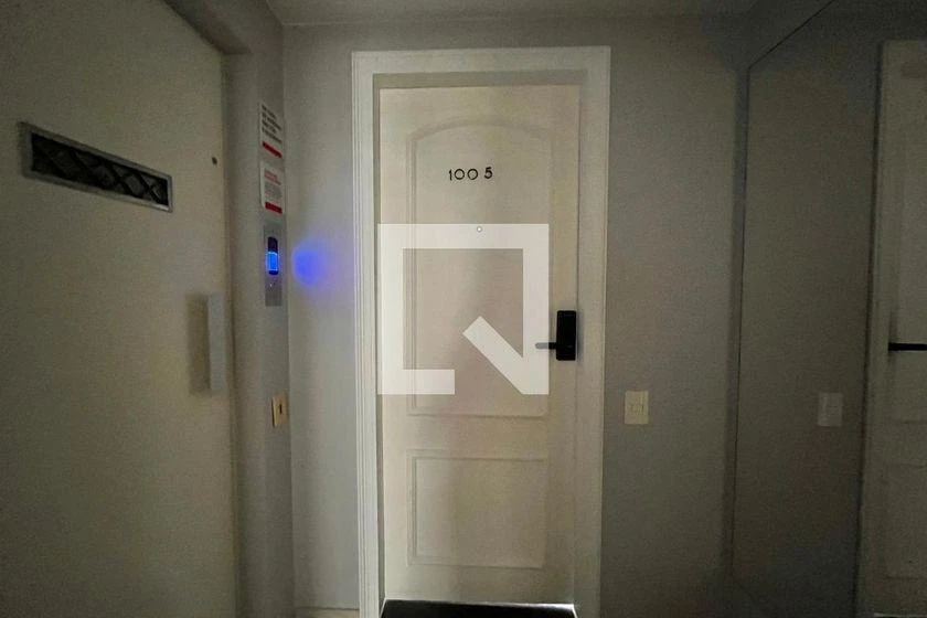 Apartamento mobiliado de 60 m² com 2 quartos e 2 banheiros — photo 4
