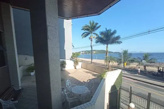 Apartment on the 1st floor with a glass-enclosed balcony — photo 7