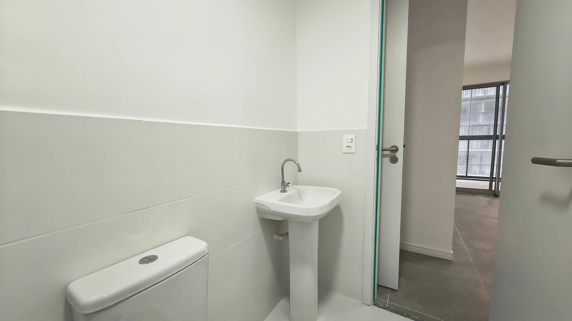 Apartamento com 2 quartos e varanda envidraçada — photo 28