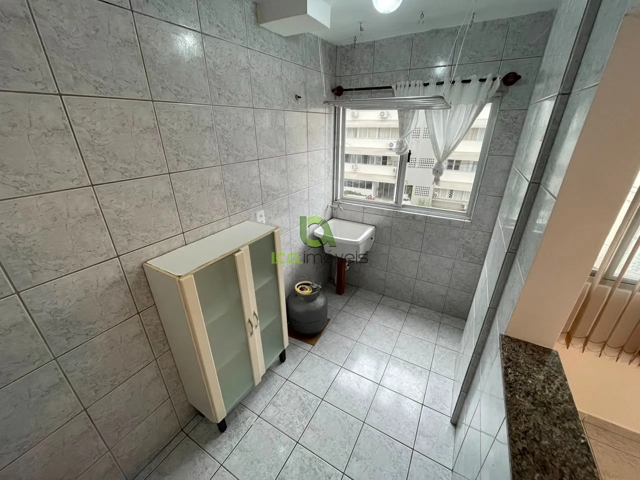 Unfurnished 2-bedroom apartment with separate kitchen — photo 7