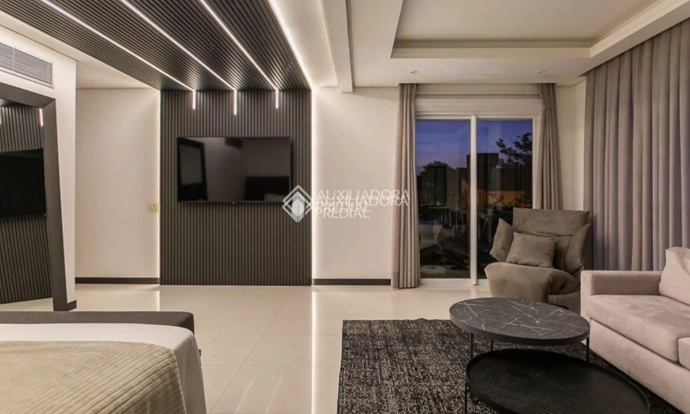 Furnished house with 6 en-suite bedrooms and 7 baths — photo 13