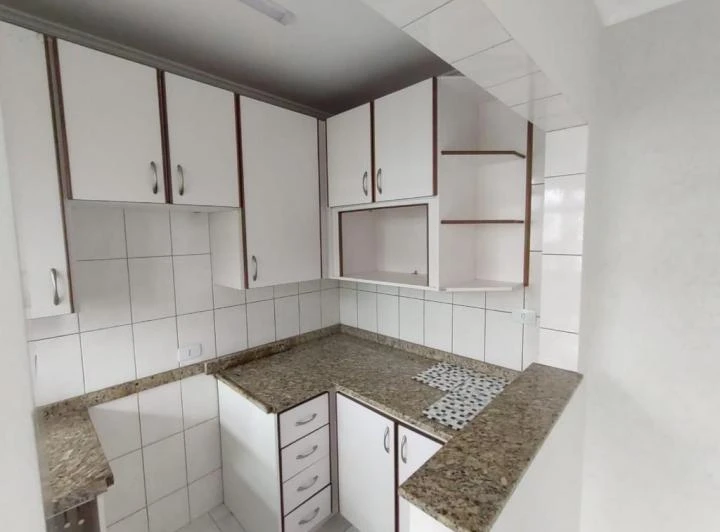 137 m² rental apartment with 3 bedrooms and balcony — photo 2