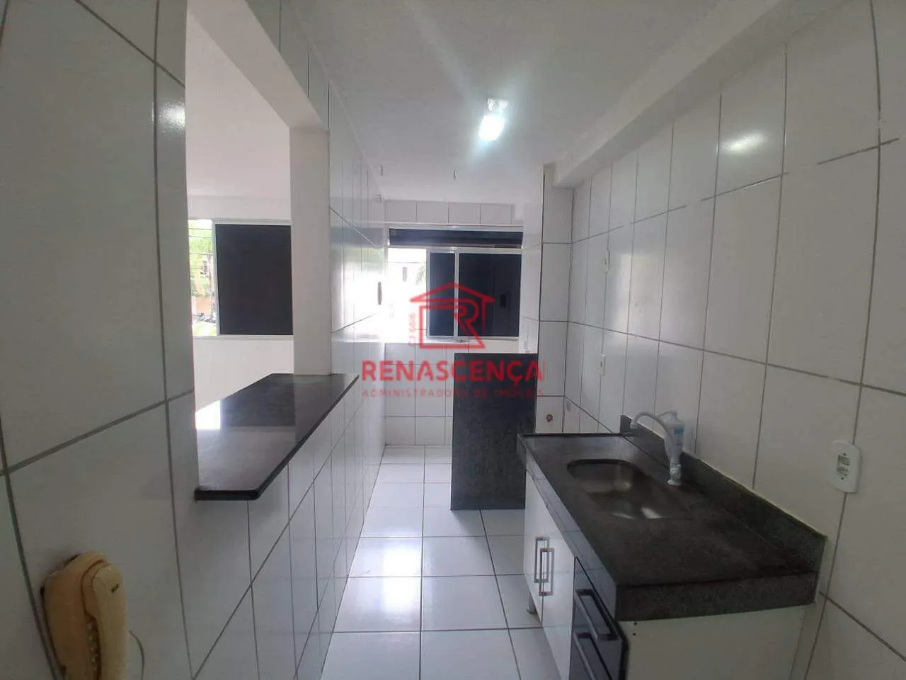 Apartamento de 2 quartos em condomínio com piscina — photo 16