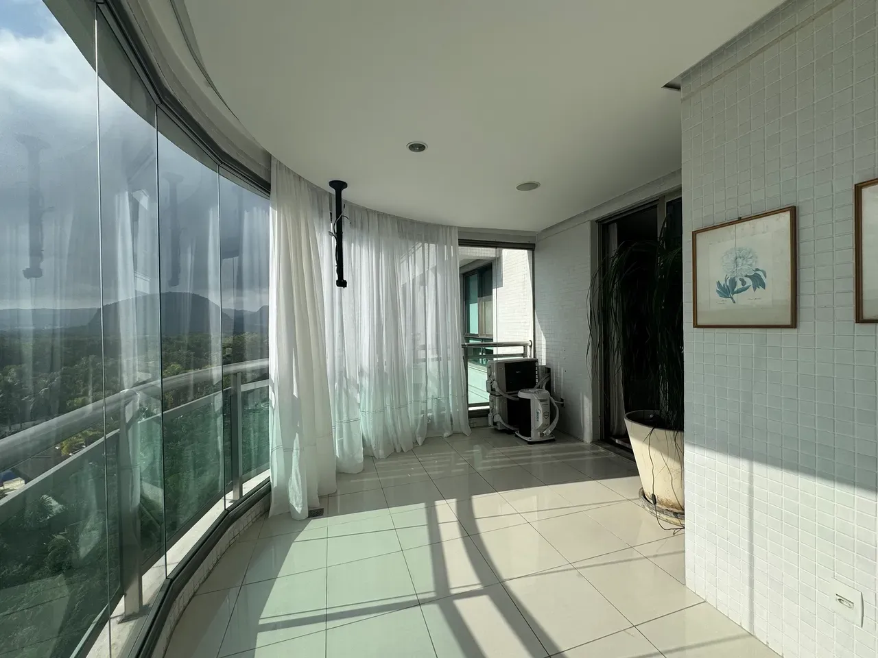 Unfurnished apartment with 4 bedrooms and 5 baths — photo 21