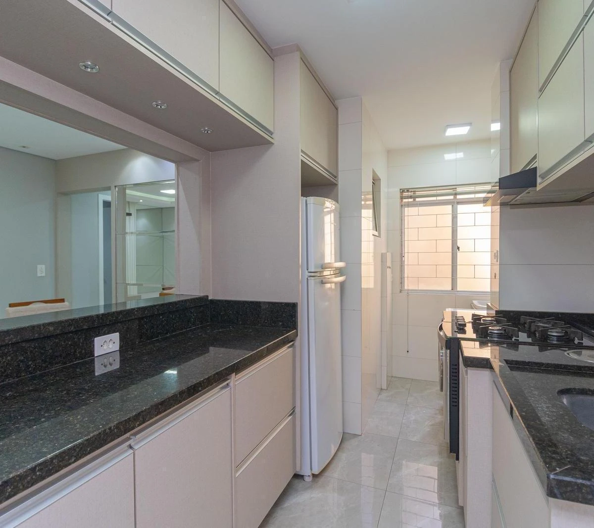 Робоче місце та 3 спальні: квартира 75 м² — photo 2
