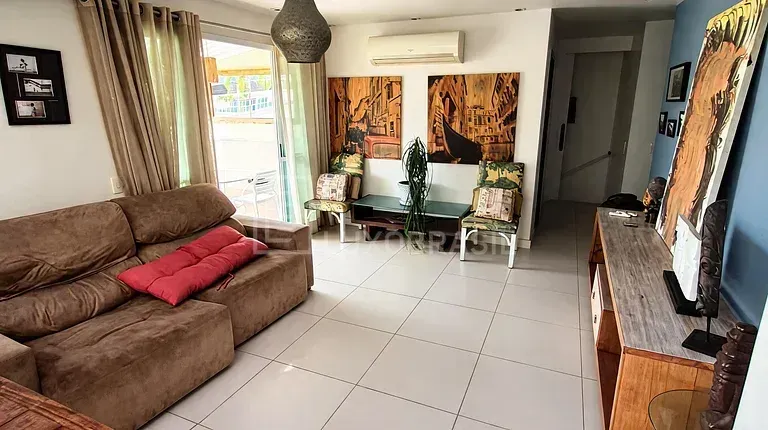 Furnished apartment with 3 bedrooms and 200 m² — photo 5