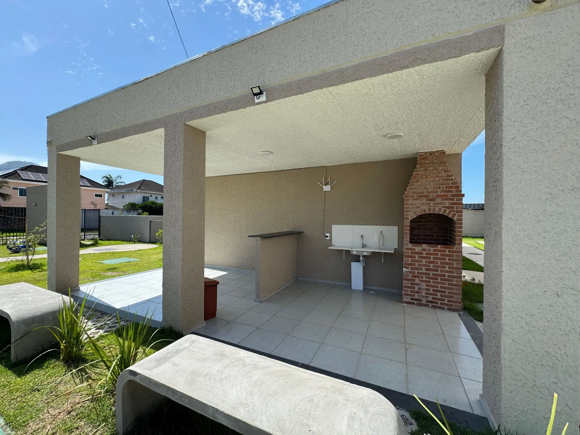 Unfurnished apartment with closed kitchen and 2 bedrooms — photo 11