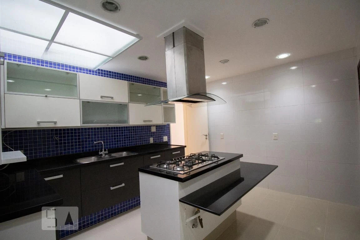 3-bedroom apartment with a balcony and built-in BBQ — photo 22