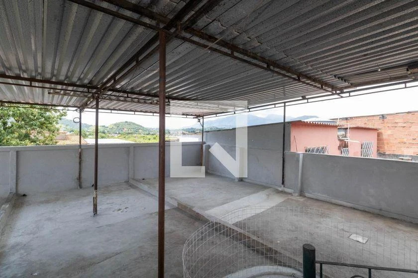 Rental house with 3 bedrooms and 300 m² of space — photo 38