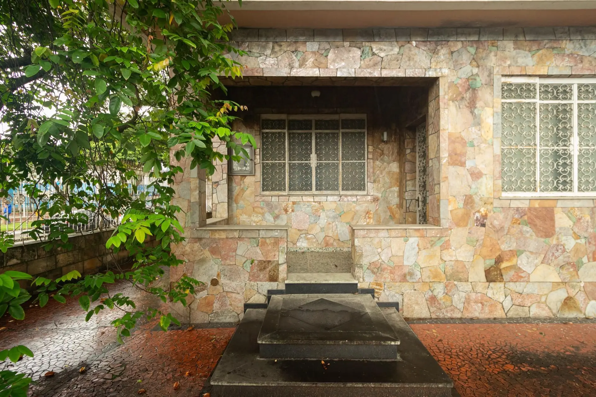 6 quartos e jardim: casa de 263 m² — photo 59