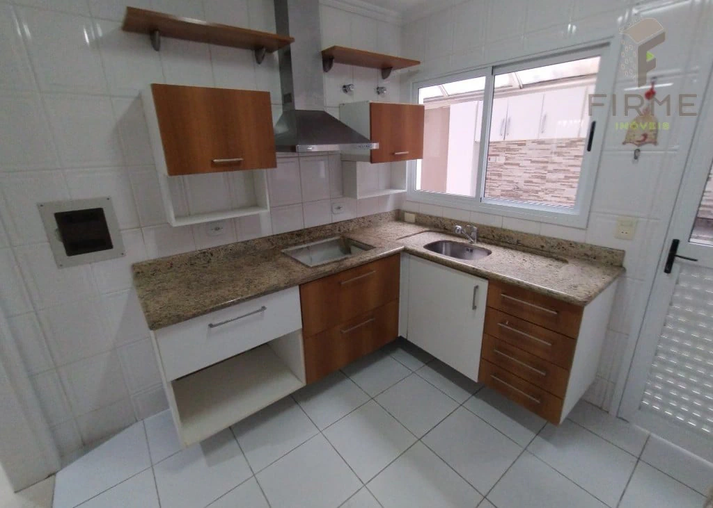 3-bedroom house with a private BBQ