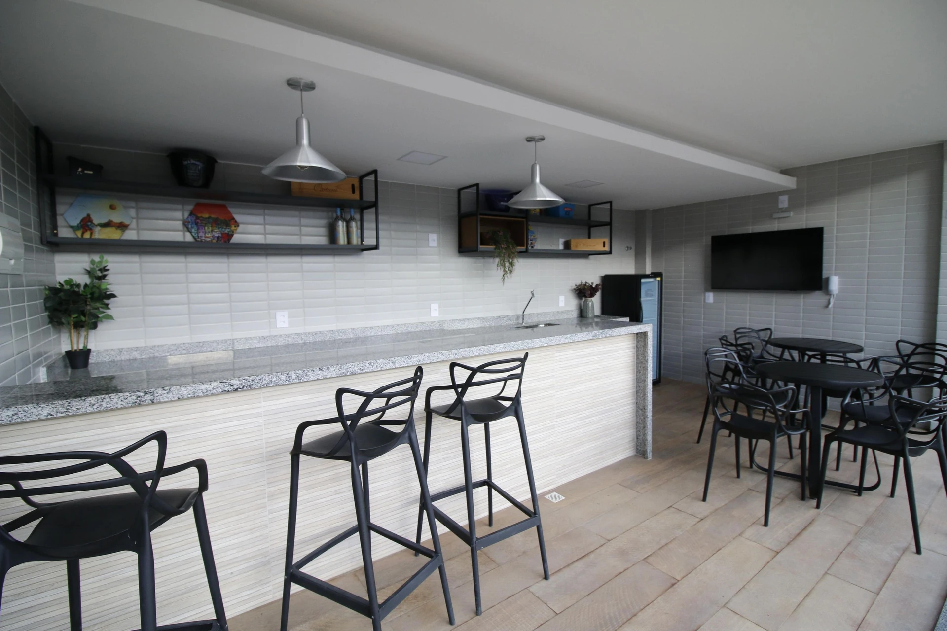 Home office in a 2-bedroom apartment, 130 m² — photo 30